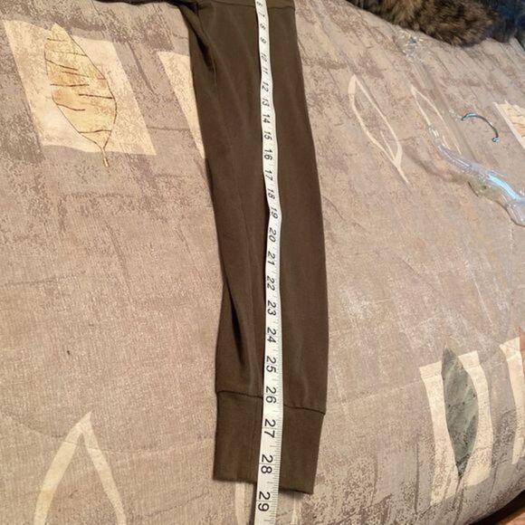 🔥3-$10🔥 FOREVER 21 long sleeve tee - Picture 8 of 8